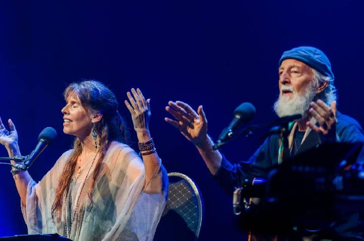 MANTRAS, ESPIRITUALIDADE E EXPERIÊNCIA SENSORIAL: DEVA PREMAL & MITEN RETORNAM AO BRASIL E CONFIRMAM SHOW EM POA