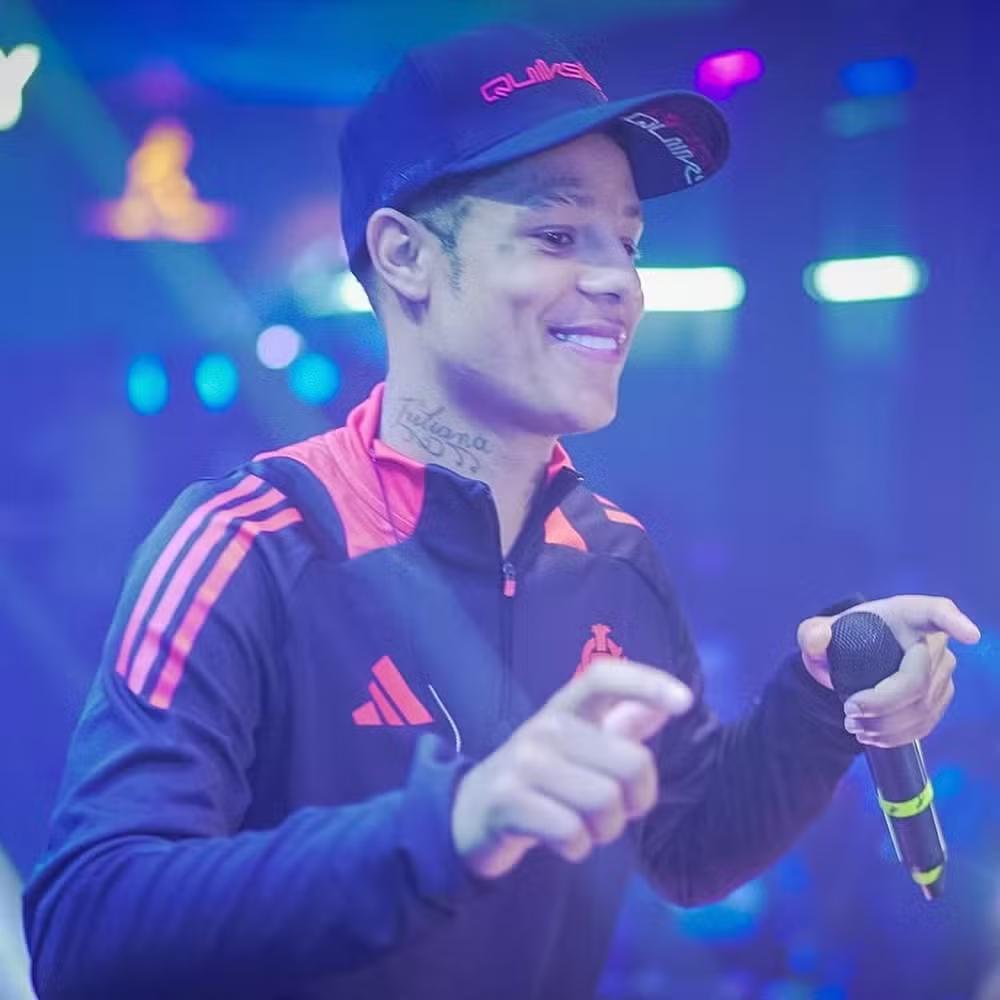 Cantor de Funk Boladin 211 é preso em Porto Alegre por tentativa de feminicídio
