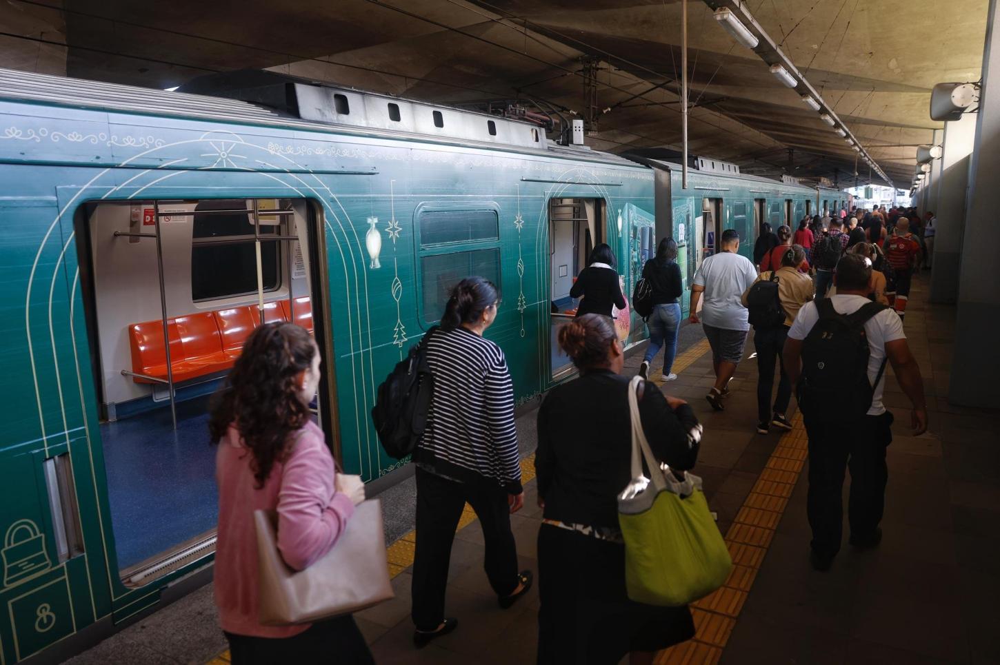 Trensurb retoma operação completa Após enchentes: Mobilidade recuperada na região metropolitana de Porto Alegre