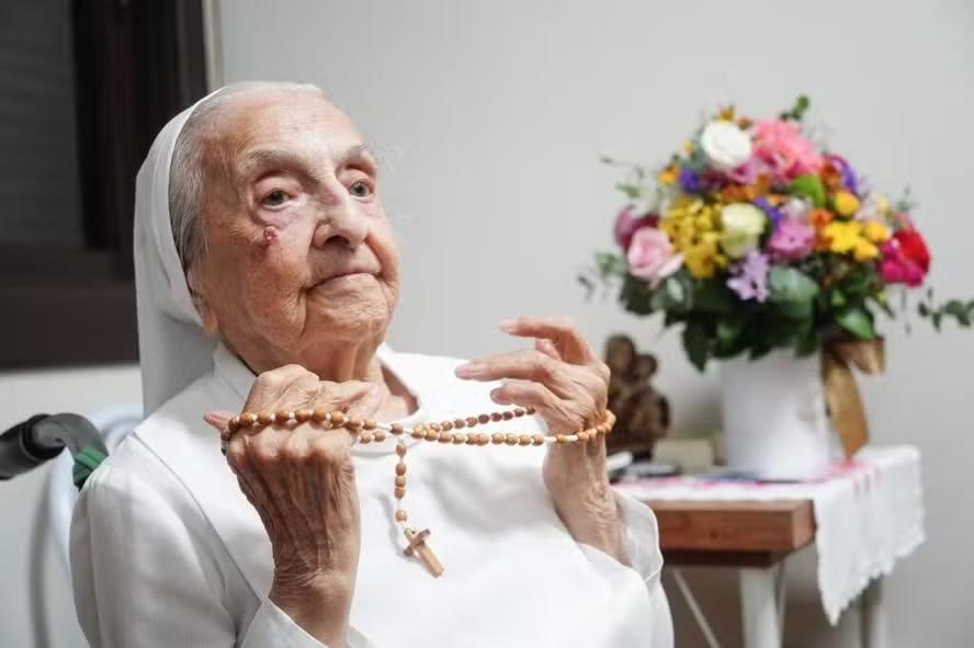 Inah Canabarro Lucas: A Gaúcha de 116 Anos Reconhecida como a Pessoa Mais Velha do Mundo