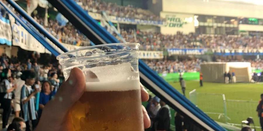 Vereador propõe liberação de bebidas alcoólicas nos estádios de Porto Alegre