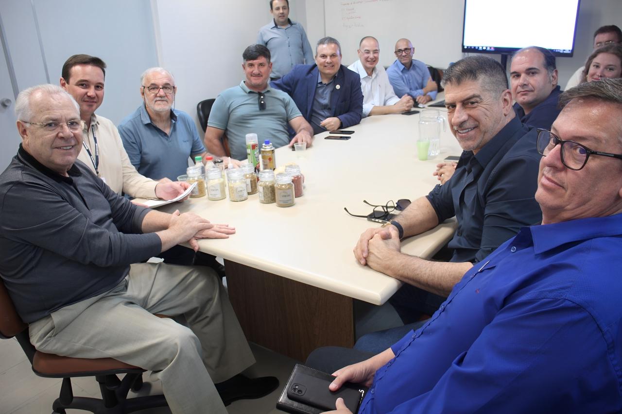Vinema apresenta projeto inovador de bioenergia em reunião na Secretaria de Desenvolvimento Rural