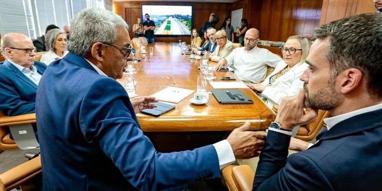 Porto Alegre à beira do colapso: A disputa Entre Leite e Melo pelo controle da saúde