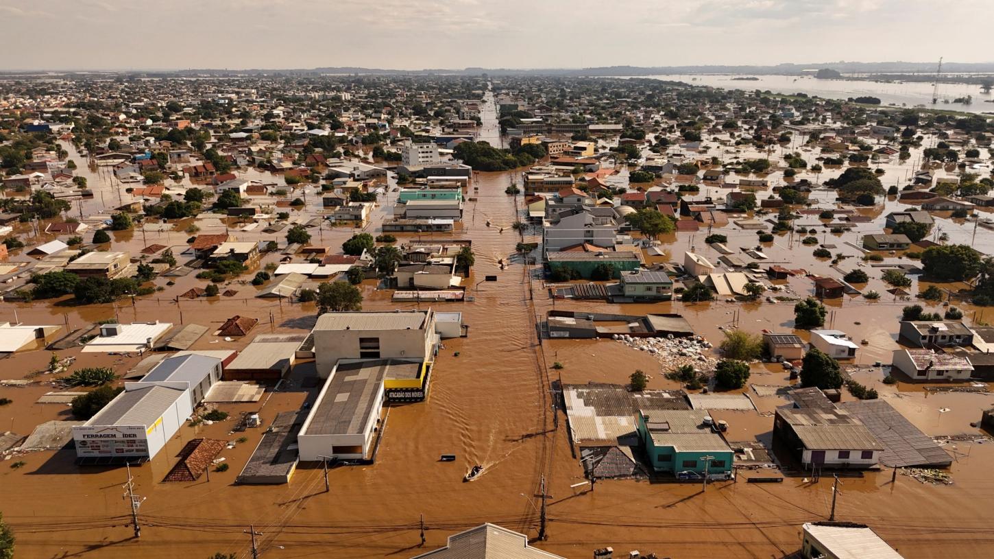 Um ano após enchentes históricas, Rio Grande do Sul enfrenta reconstrução lenta