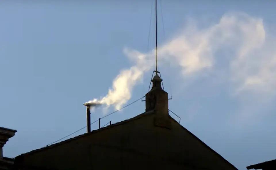 Novo Papa é eleito no segundo dia de conclave e sucede Francisco