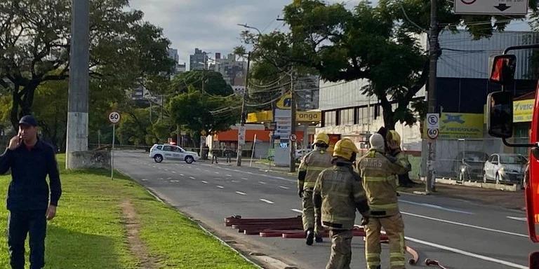 Ameaça de bomba mobiliza o BOPE na Avenida Ipiranga, em Porto Alegre