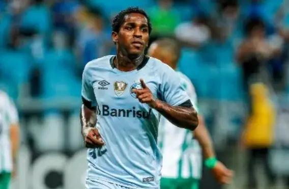 Ex-Grêmio Miller Bolaños é Preso Após Disparos em Via Pública no Equador