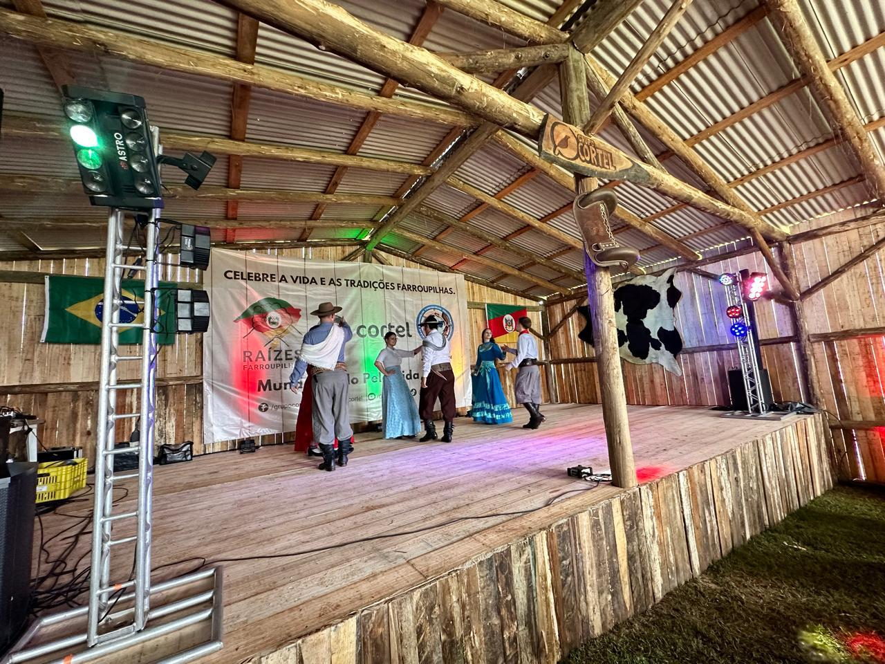 Celebração internacional chega ao Rio Grande do Sul com programação cultural gratuita, música, dança e gastronomia