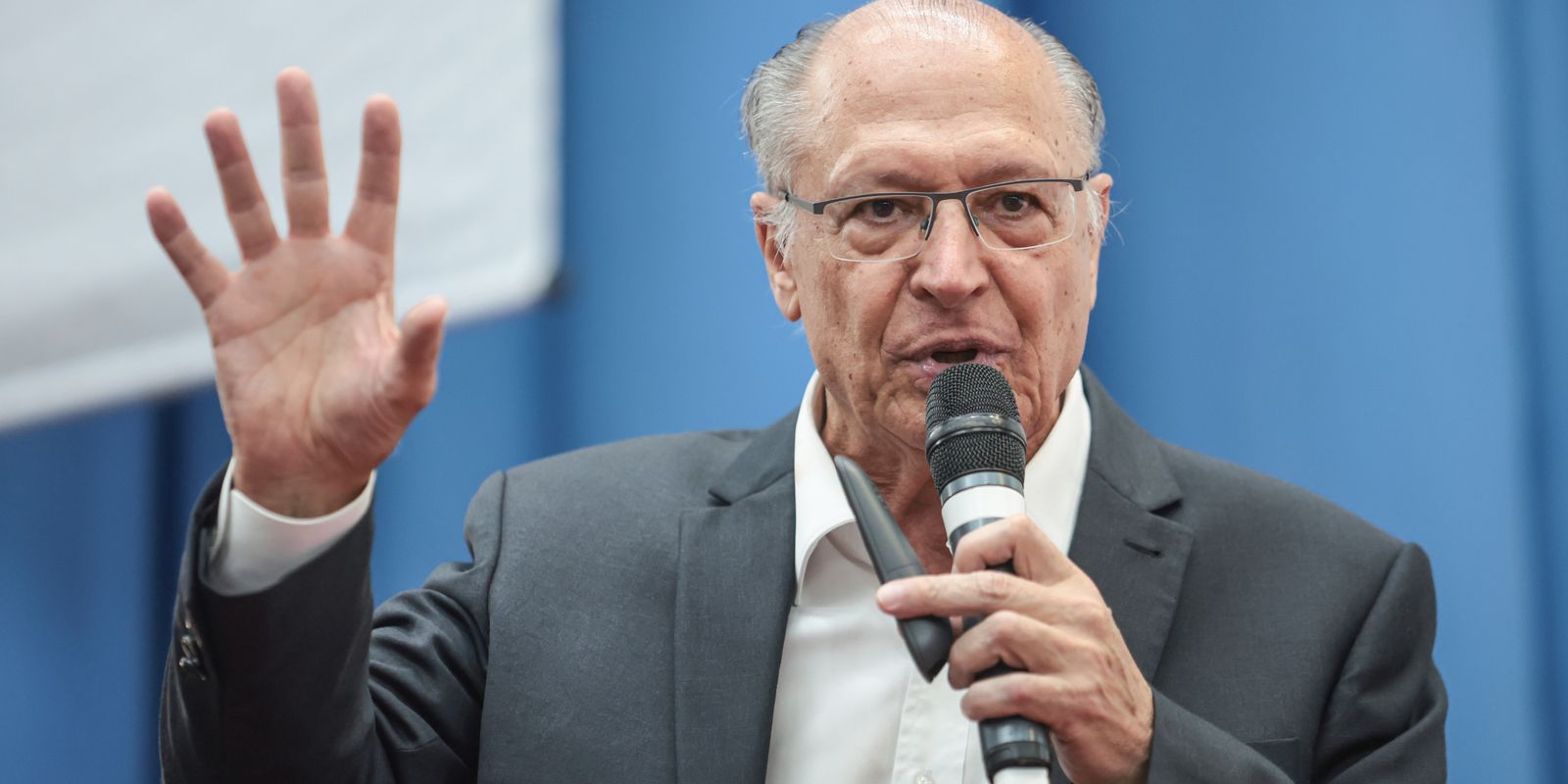 Alckmin anuncia regulamentação de salvaguardas em acordos comerciais