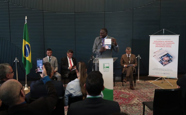 Estudo da Câmara avalia impactos da tecnologia no trabalho e na economia