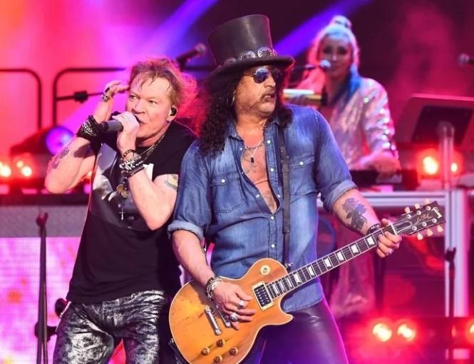 Guns N’ Roses leva 25 mil pessoas ao delírio em Porto Alegre com espetáculo histórico de hard rock