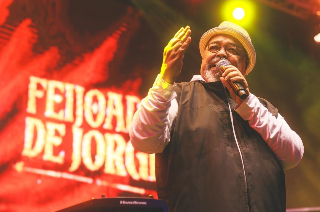 JORGE ARAGÃO TRANSFORMA CANOAS EM UM GRANDE ENCONTRO DE SAMBA, CULTURA E GASTRONOMIA COM A “FEIJOADA DE JORGE”