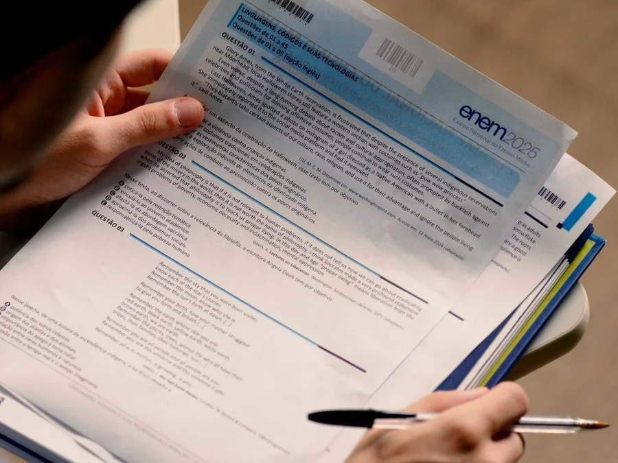 Universitário do Amanhã 2026: inscrições abertas para o curso preparatório gratuito para o ENEM