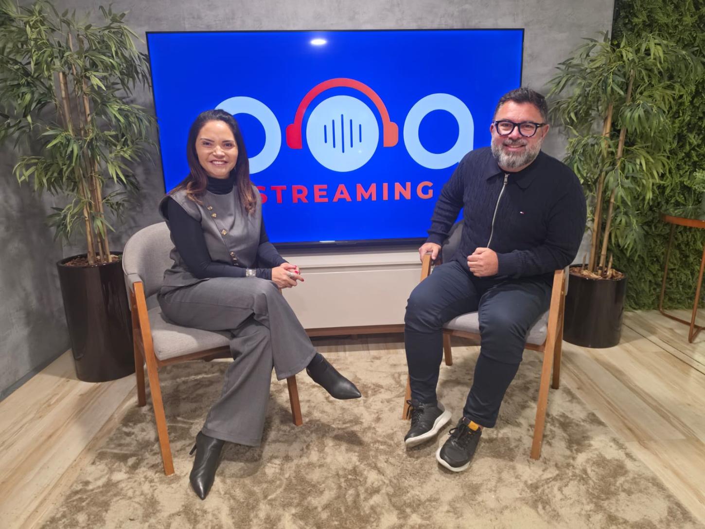 POA Streaming TV anuncia Simone Santos como nova apresentadora e reforça parceria iniciada em maio
