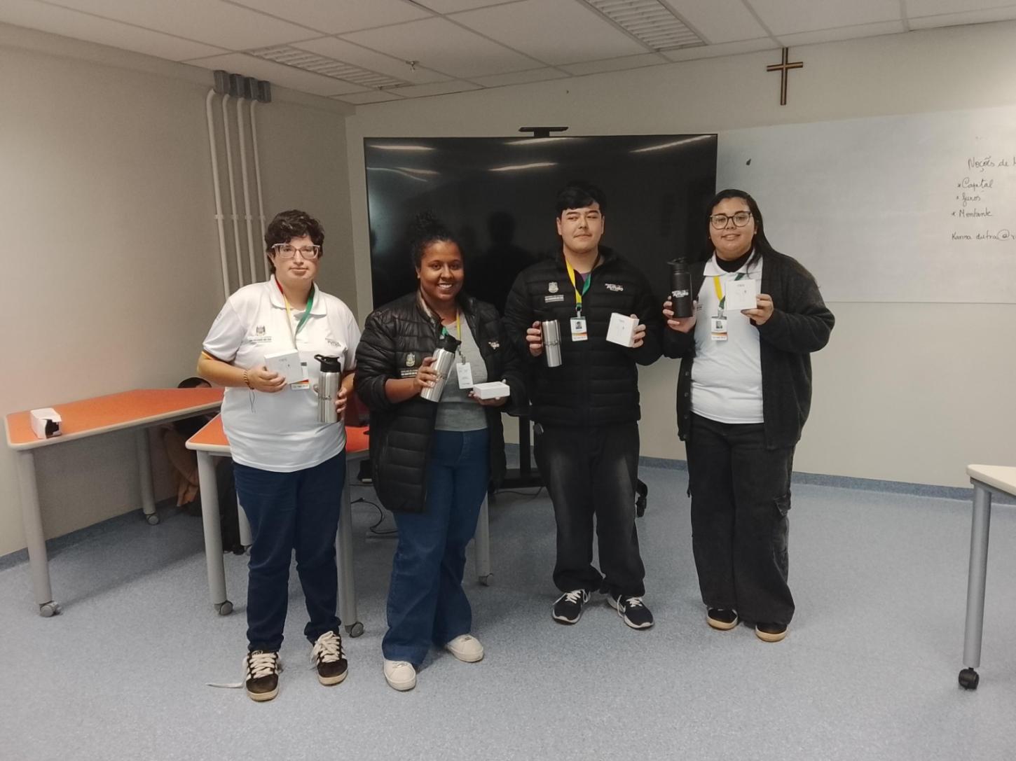 Programa Partiu Futuro Reconstrução reconhece 20 jovens por destaque em reforço escolar