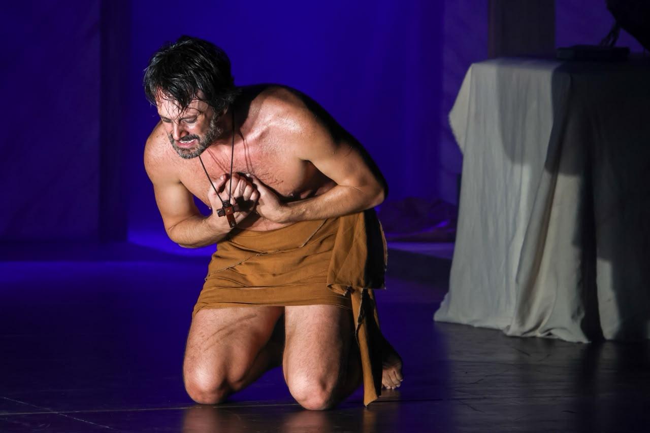 Entre a santidade e a insanidade: 