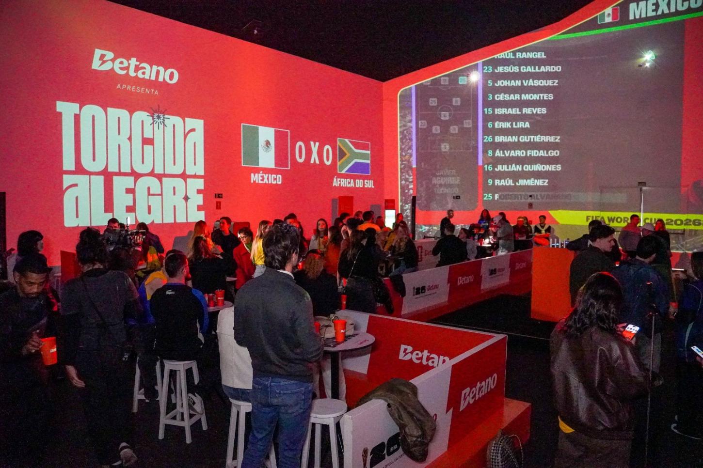 Torcida Alegre se despede em grande estilo com a decisão da Copa do Mundo no Cais Embarcadero