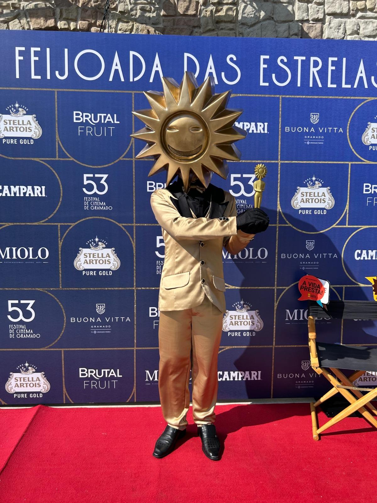 Feijoada das Estrelas reúne celebridades, samba e sabores do Brasil em Gramado