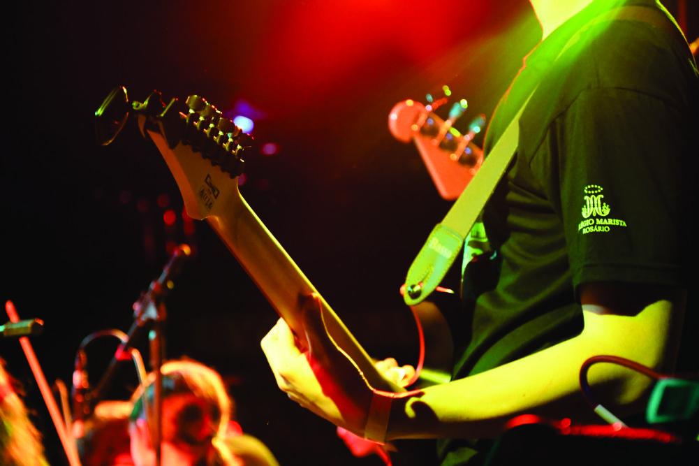 Estudantes do Colégio Marista Rosário sobem ao palco do Hard Rock em evento beneficente