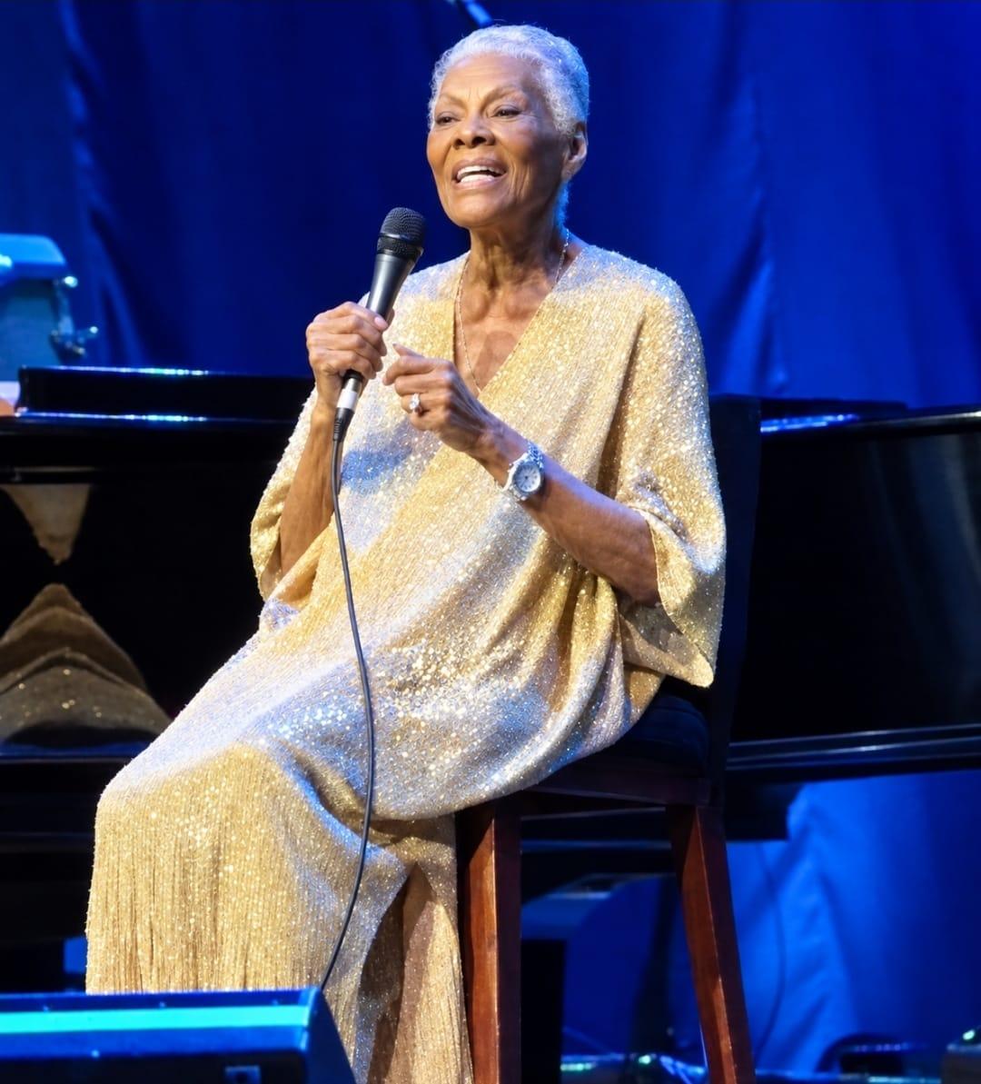 Dionne Warwick emociona Porto Alegre em noite histórica de despedida no Auditório Araújo Vianna