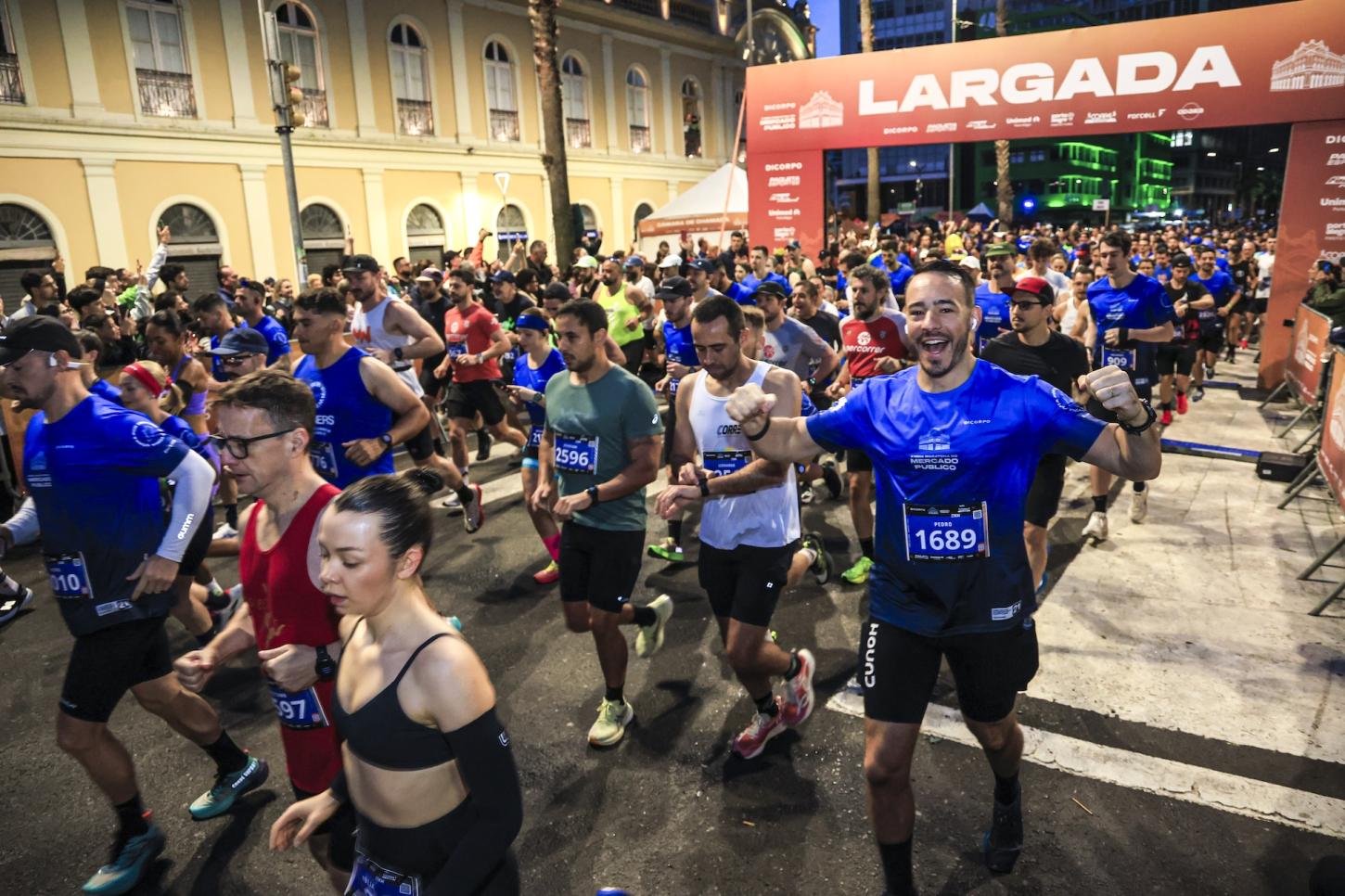 Porto Alegre corre para a história: Meia Maratona do Mercado Público reúne mais de 5 mil atletas