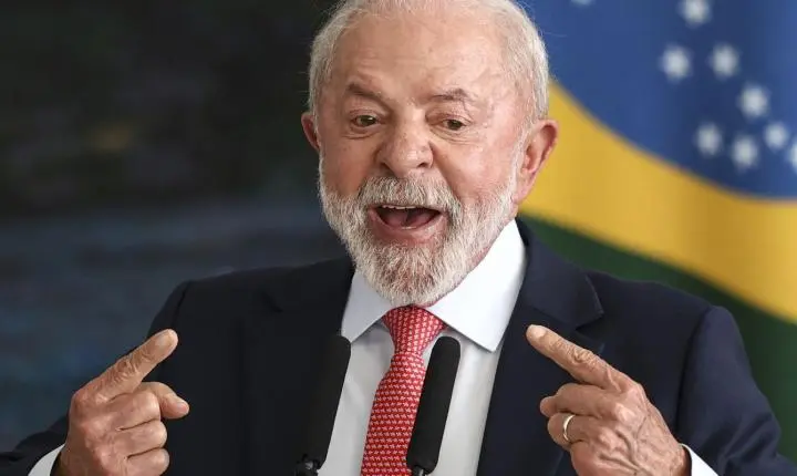 Atitude irresponsável, diz Lula após revogação de visto de embaixadora