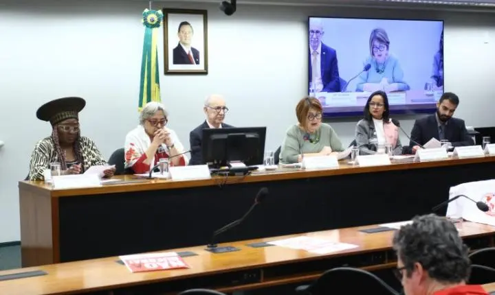 Ativistas criticam deportações em massa dos EUA e pedem medidas de acolhimento de migrantes no Brasil