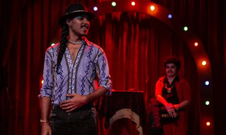 “Cabaré do Amor Rasgado” retorna aos palcos de Porto Alegre com música, humor e poesia