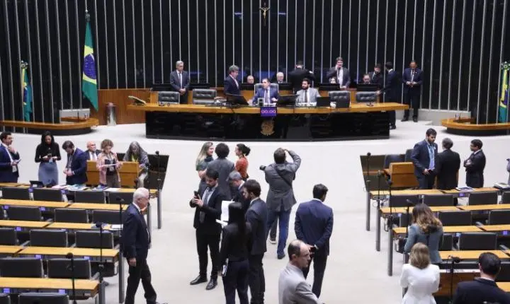 Câmara aprova MP que acaba com a 