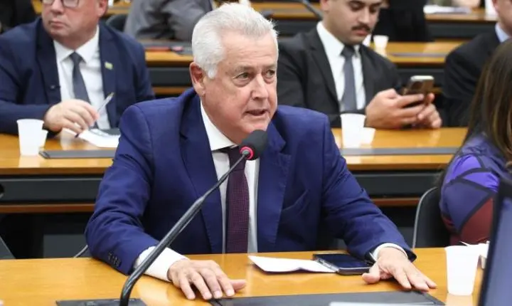 Comissão aprova projeto que prioriza atendimento remoto acessível a pessoas com deficiência