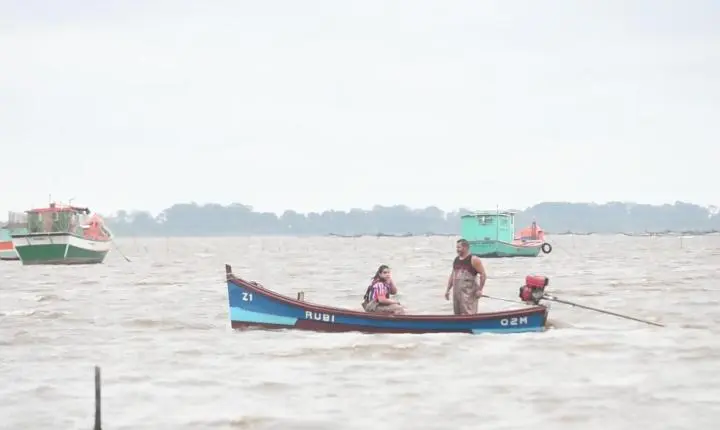 De filha de pescadores a jovem aprendiz: história de Brenda revela recomeço após enchentes no RS