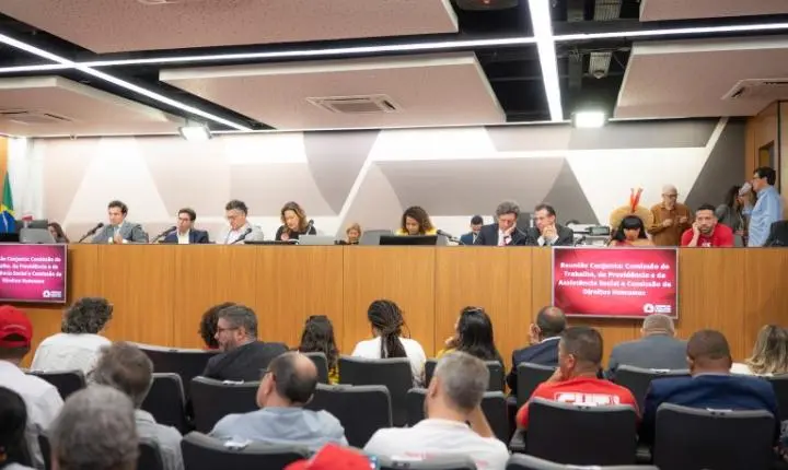 Deputados pedem mobilização para garantir que escala 6x1 seja extinta ainda neste ano