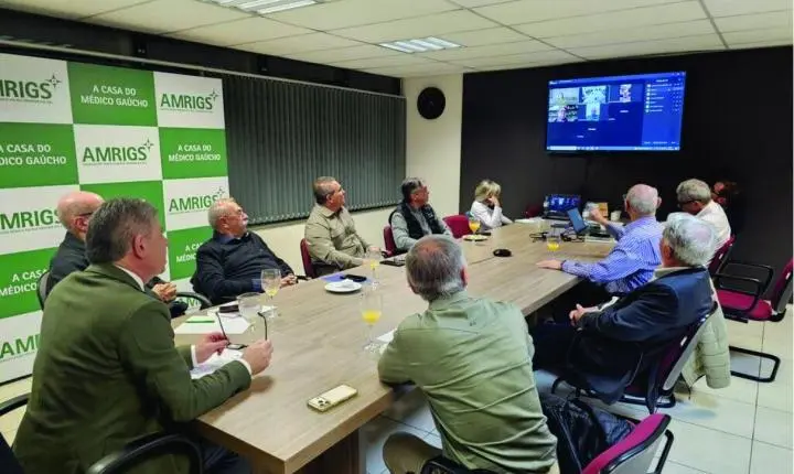 Descarbonização e qualidade do ar aproximam AMRIGS e Instituto Safeweb em debate sobre ambientes internos