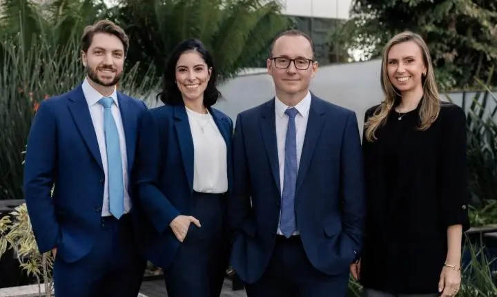 Empresas ampliam demanda por consultoria jurídica estratégica diante de cenário regulatório mais complexo