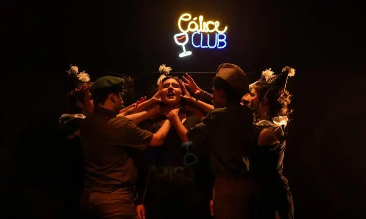 Entre censura, paixão e resistência: musical gaúcho revive clássicos da MPB em espetáculo intenso e contemporâneo