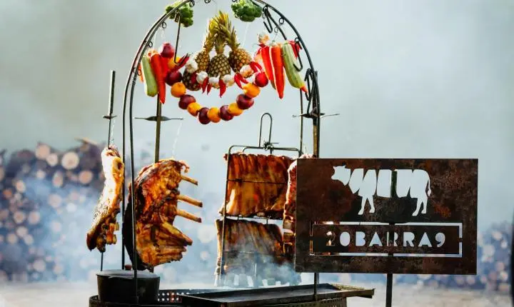 FESTIVAL MANDA BRASA ACENDE PORTO ALEGRE COM 12 HORAS DE CHURRASCO, MÚSICA E CULTURA GAÚCHA