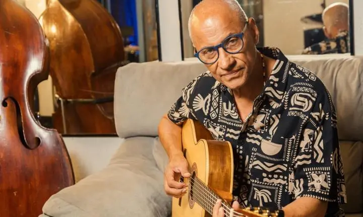 Grammy Latino, ancestralidade e consciência negra: Cláudio Jorge é o convidado da nova edição do Obras Comentadas