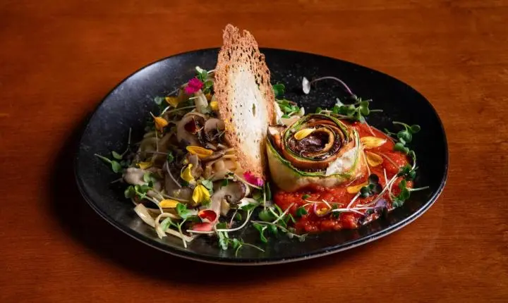 Hilton Porto Alegre transforma o Dia dos Namorados em uma experiência de romance, gastronomia e hospedagem
