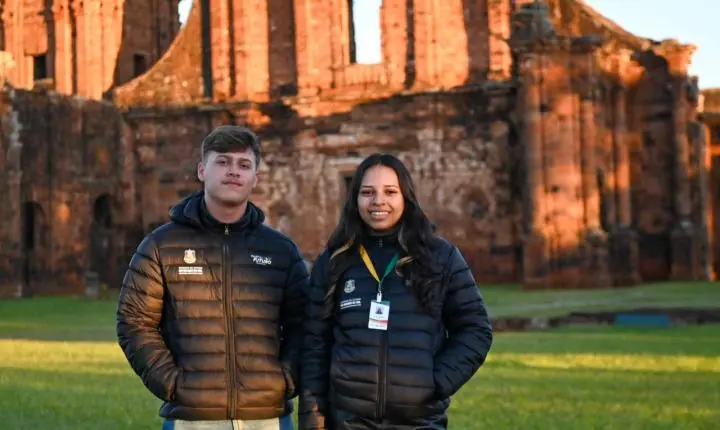 Jovens do Partiu Futuro Reconstrução participam de viagem cultural às Missões Jesuíticas no RS 