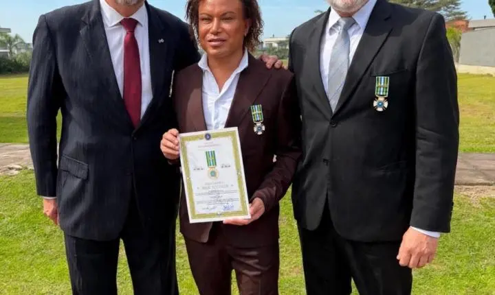 Lucca Rossi recebe Medalha Pró-Pátria por atuação voluntária em apoio às comunidades gaúchas