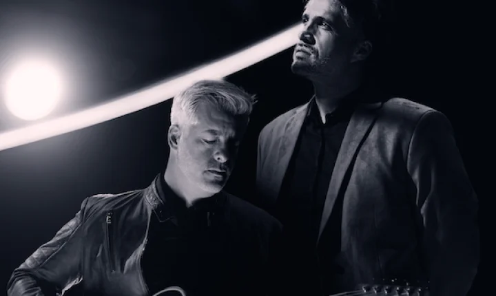 Victor & Leo levam a turnê “Essência” a Porto Alegre em noite de nostalgia e grandes sucessos